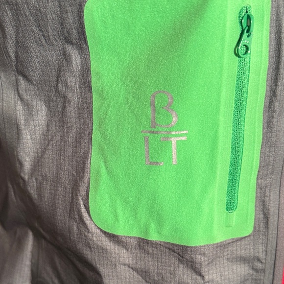 Arc’teryx Women’s Beta LT Jacket – GORE-TEX Pro - Picture 11 of 16